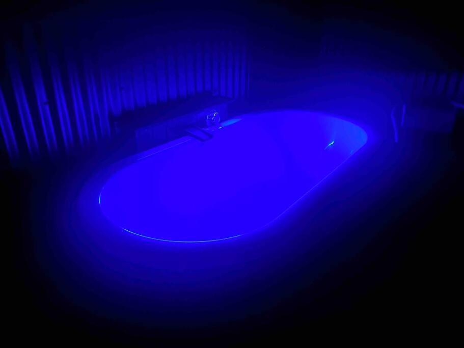Cosy With Outdoor Private Bath For 2 Apartment
